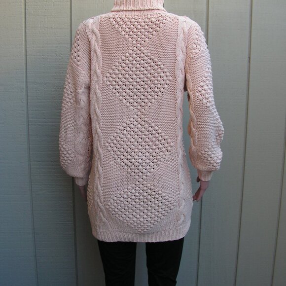 100% silk Victoria's Secret Moda Internat'l turtleneck pink sweater, Small - Picture 3 of 13
